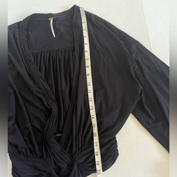 Free People bell sleeve long sleeve layering top, super soft XS / Small - Picture 12 of 14